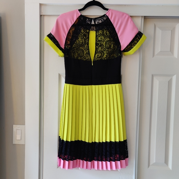 FRENCH CONNECTION - Picture 7 of 14